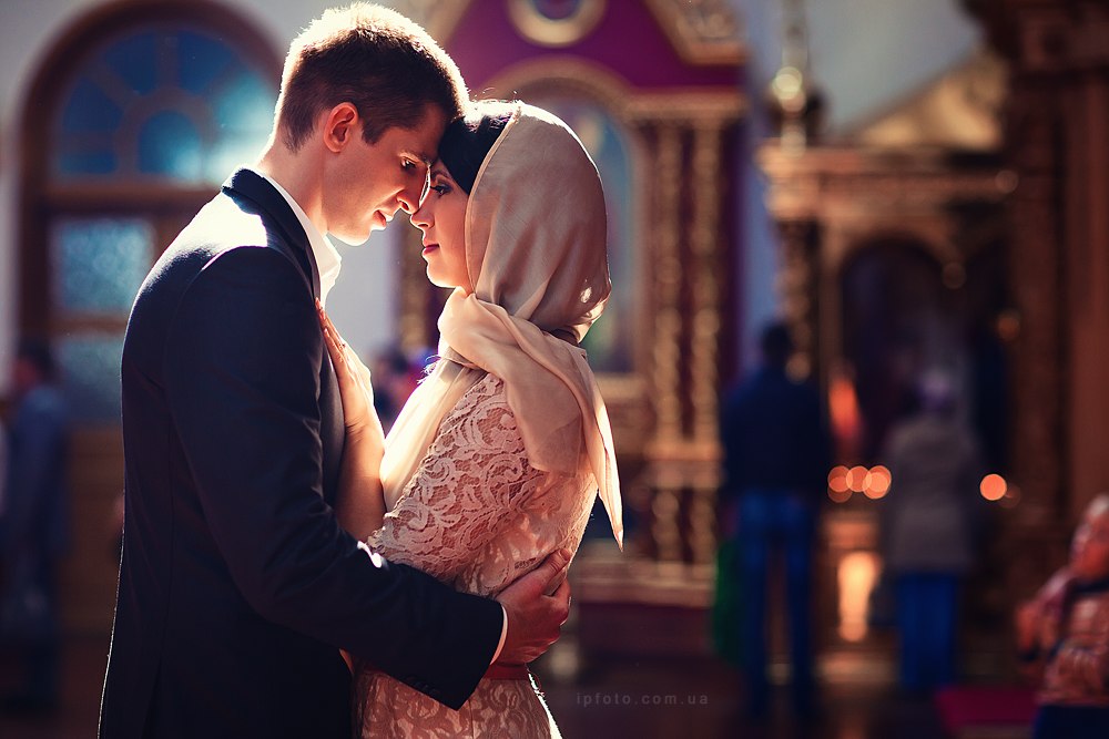 Быть женой православного. Православная любовь. Православные пары. Православные муж и жена. Муж и жена в храме.